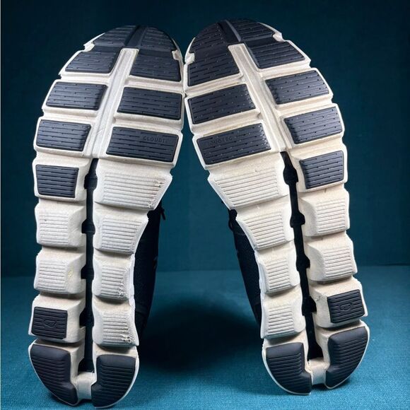 Size 11.5 - Men’s On Cloud Black shoes - Picture 8 of 9